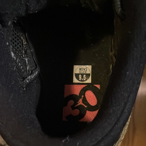 Jordan 10 international edition(IE) lows.These are EXTREMELY rare! Black and gum - Picture 5 of 8